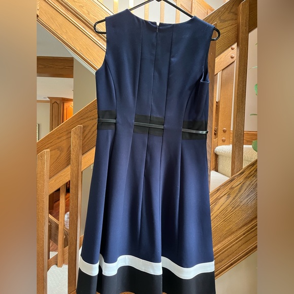 Calvin Klein Navi formal dress size 6 - Picture 2 of 3